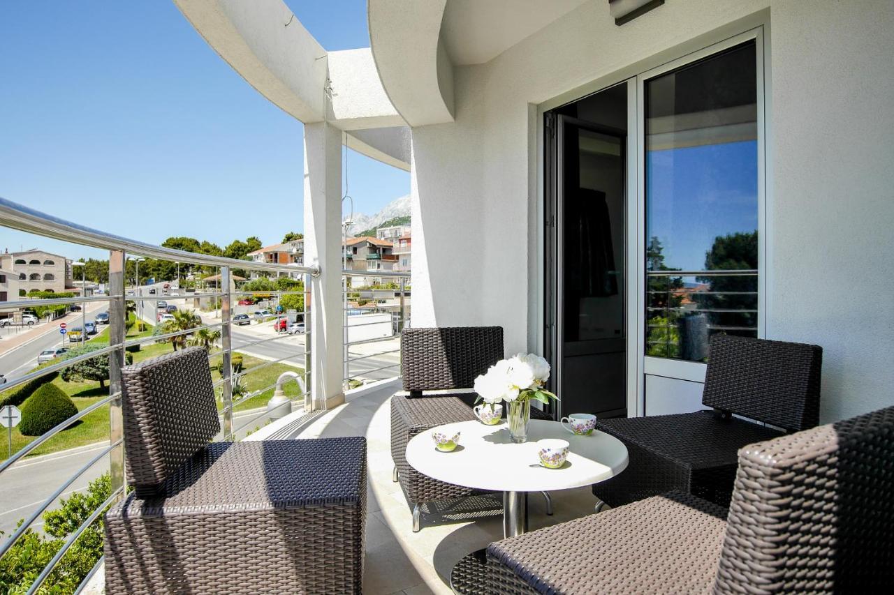 Apartments Milan Макарска Екстериор снимка