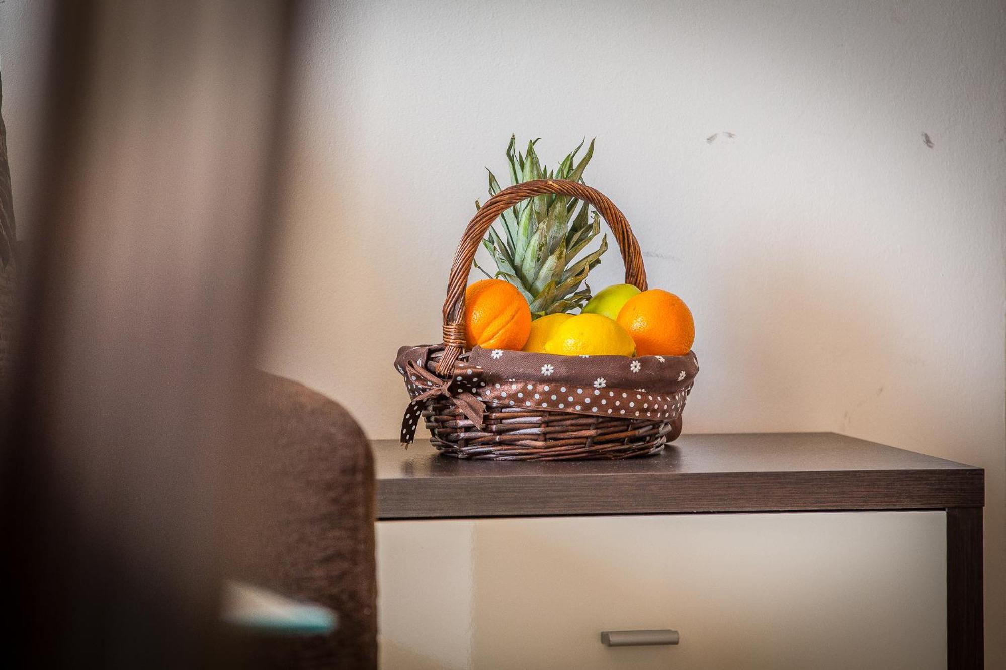 Apartments Milan Макарска Стая снимка