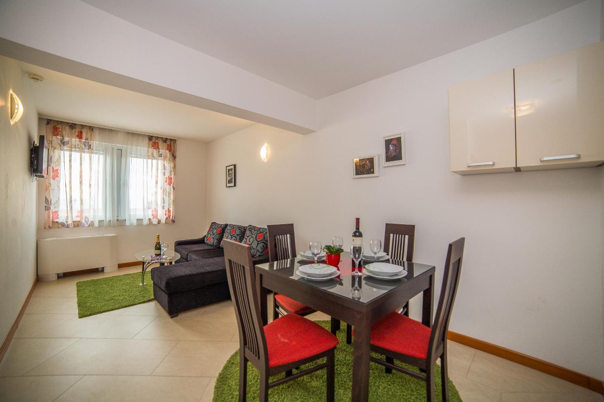 Apartments Milan Макарска Стая снимка