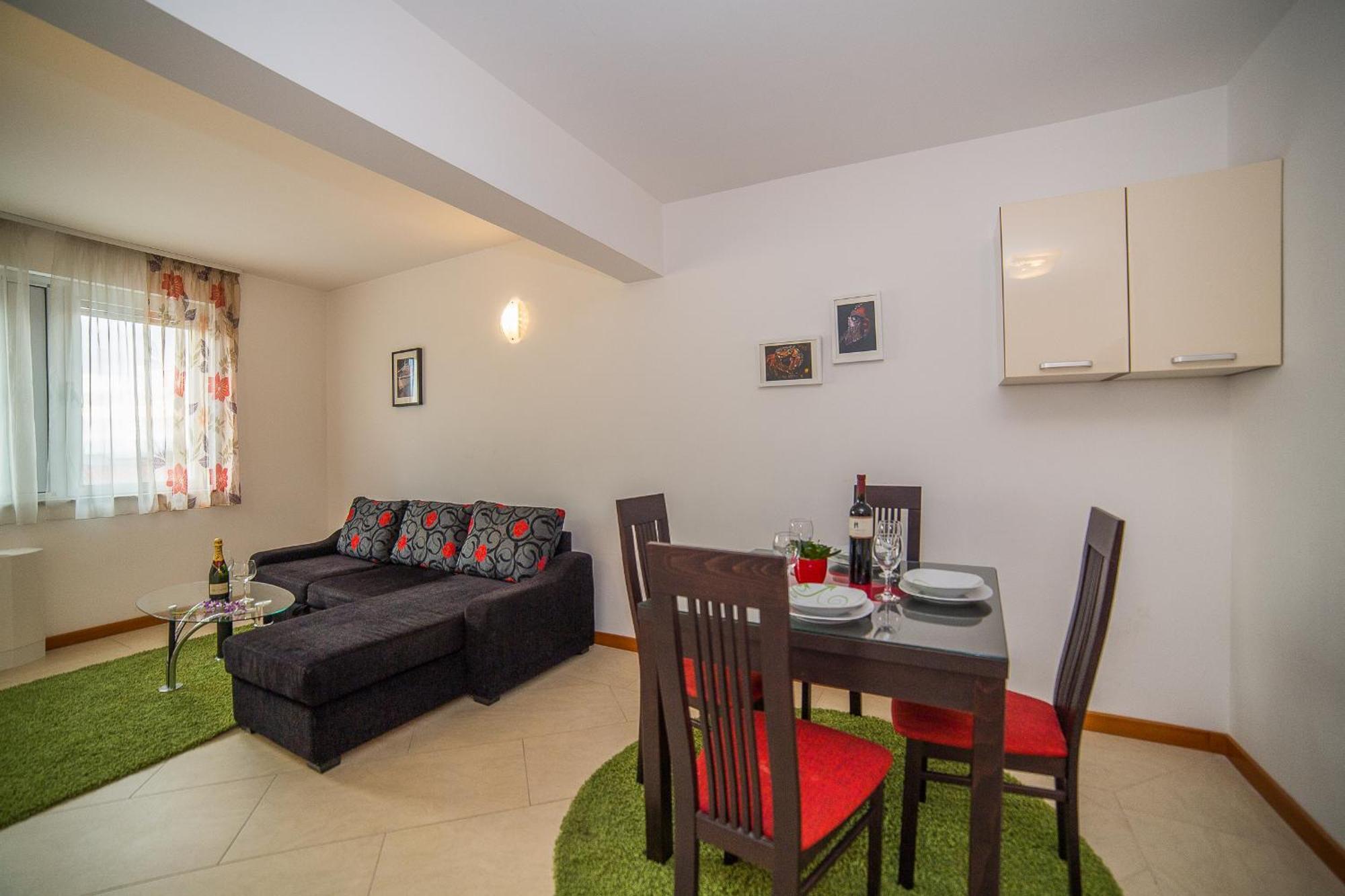 Apartments Milan Макарска Стая снимка
