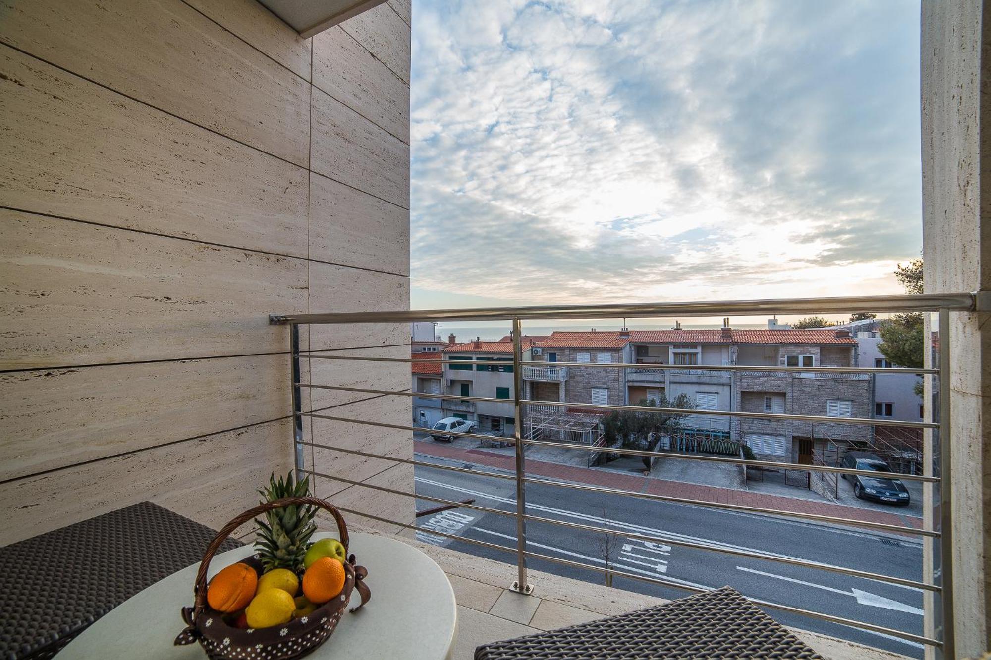 Apartments Milan Макарска Стая снимка