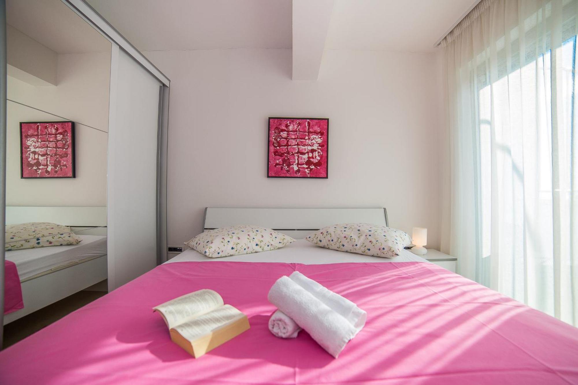 Apartments Milan Макарска Стая снимка